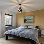 Seeblick, Ruhe, Licht & Design Im Oberstueberl Mit Alpenpanorama Seeon-Seebruck
