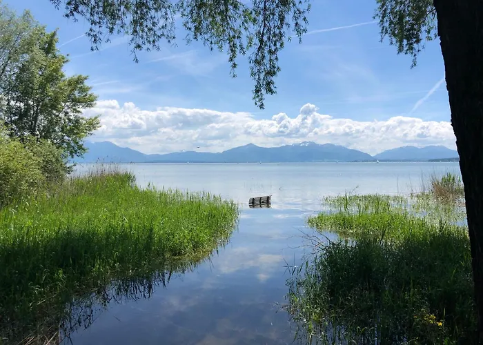アパート Designer-oberstueberl Mit Seeblick Auf Den Chiemsee & Alpenpanorama ゼーオン・ゼーブルック